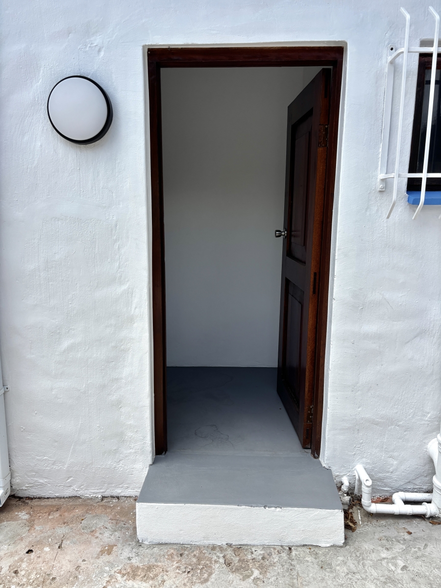 1 Bedroom Property for Sale in Plettenberg Bay Central Western Cape